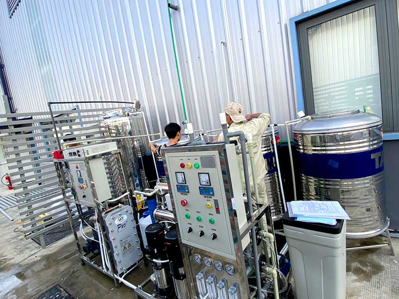 Hệ Thống RO EDI: Giải Pháp Nước Siêu Tinh Khiết Cho Công Nghiệp Hiện Đại