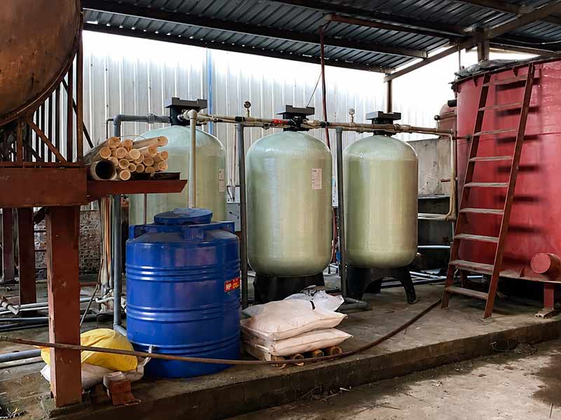Cách Làm Mềm Nước Cứng Cho Lò Hơi Công Nghiệp: Giải Pháp Tối Ưu Hiệu Suất Và Bảo Vệ Thiết Bị