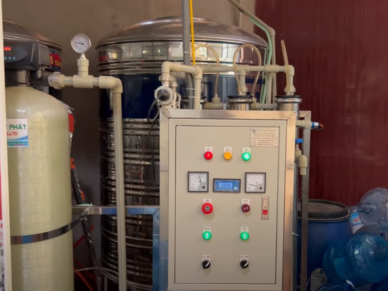 Tham quan cơ sở làm nước sạch đóng bình đóng chai và tìm hiểu hệ thống lọc nước RO do Việt Phát lắp đặt