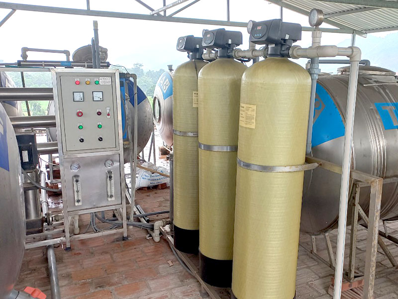 Bảo dưỡng thay thế màng RO - đèn UV của hệ thống RO tại cơ sở kem Tràng Tiền Bình Phú
