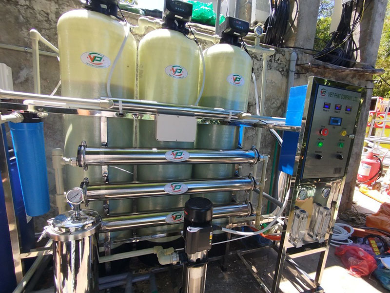 Bàn giao dây chuyền sản xuất nước đóng bình đóng chai 750l/h tại Đà Nẵng