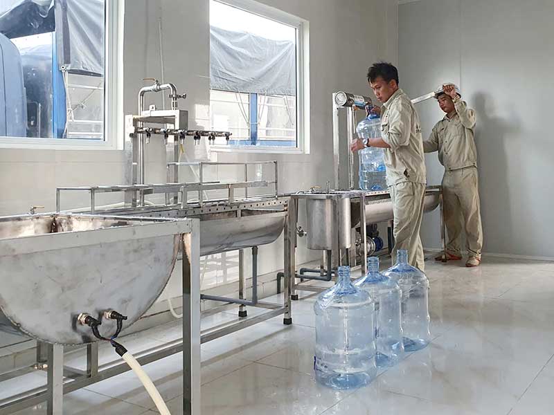 Bàn giao dây chuyền sản xuất nước tinh khiết 5000l/h tại Ninh Bình