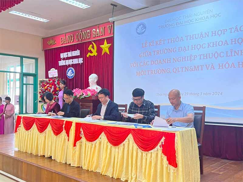 Việt Phát Ký Kết Hợp Tác Với Đại Học Khoa Học – Đại Học Thái Nguyên Trong Lĩnh Vực Tài Nguyên Và Môi Trường
