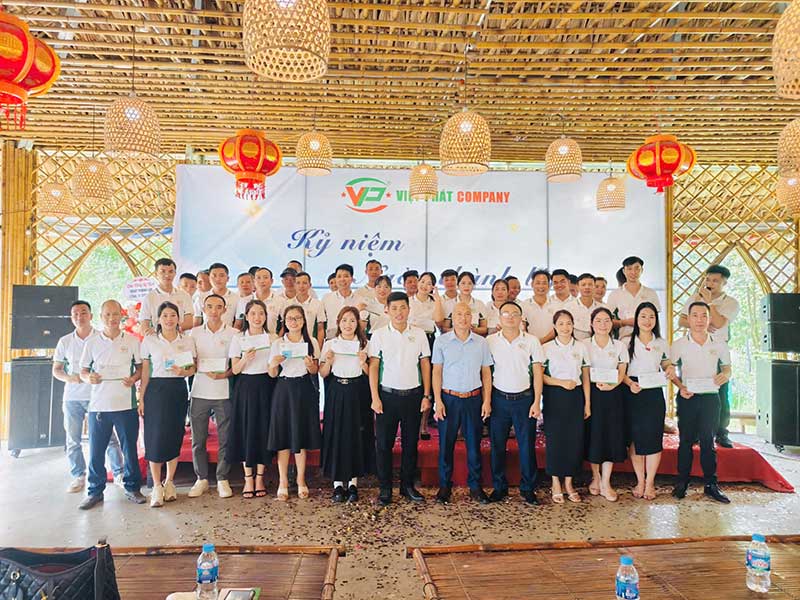 Kỷ Niệm 13 Năm Thành Lập Việt Phát Company – Hành Trình 13 Năm Xây Dựng Thương Hiệu