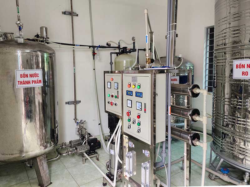 Hệ thống lọc nước RO 2 cấp + Khử khoáng Mixbed công suất 1000l/h tại Hoà Bình