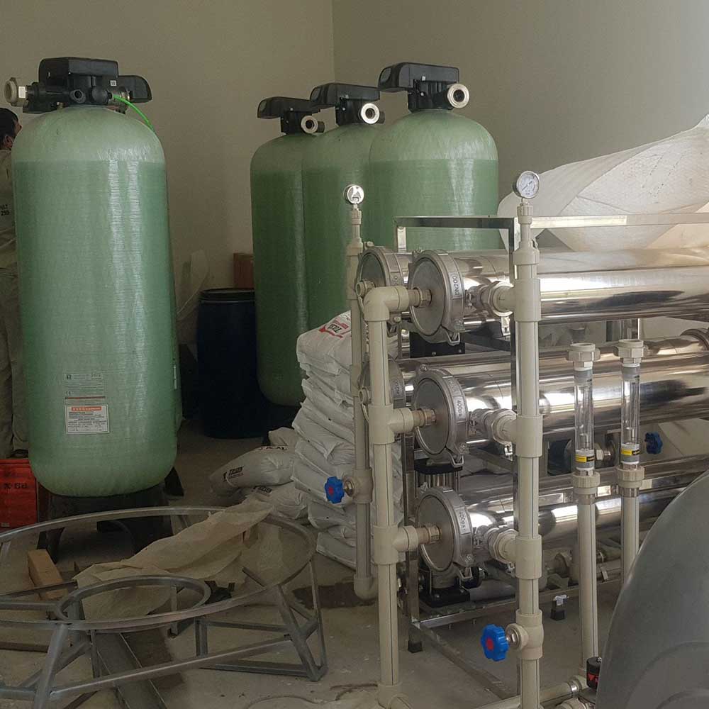 Hệ thống lọc nước RO 2 cấp + Khử khoáng Mixbed công suất 2m3/h tại Hoà Lạc